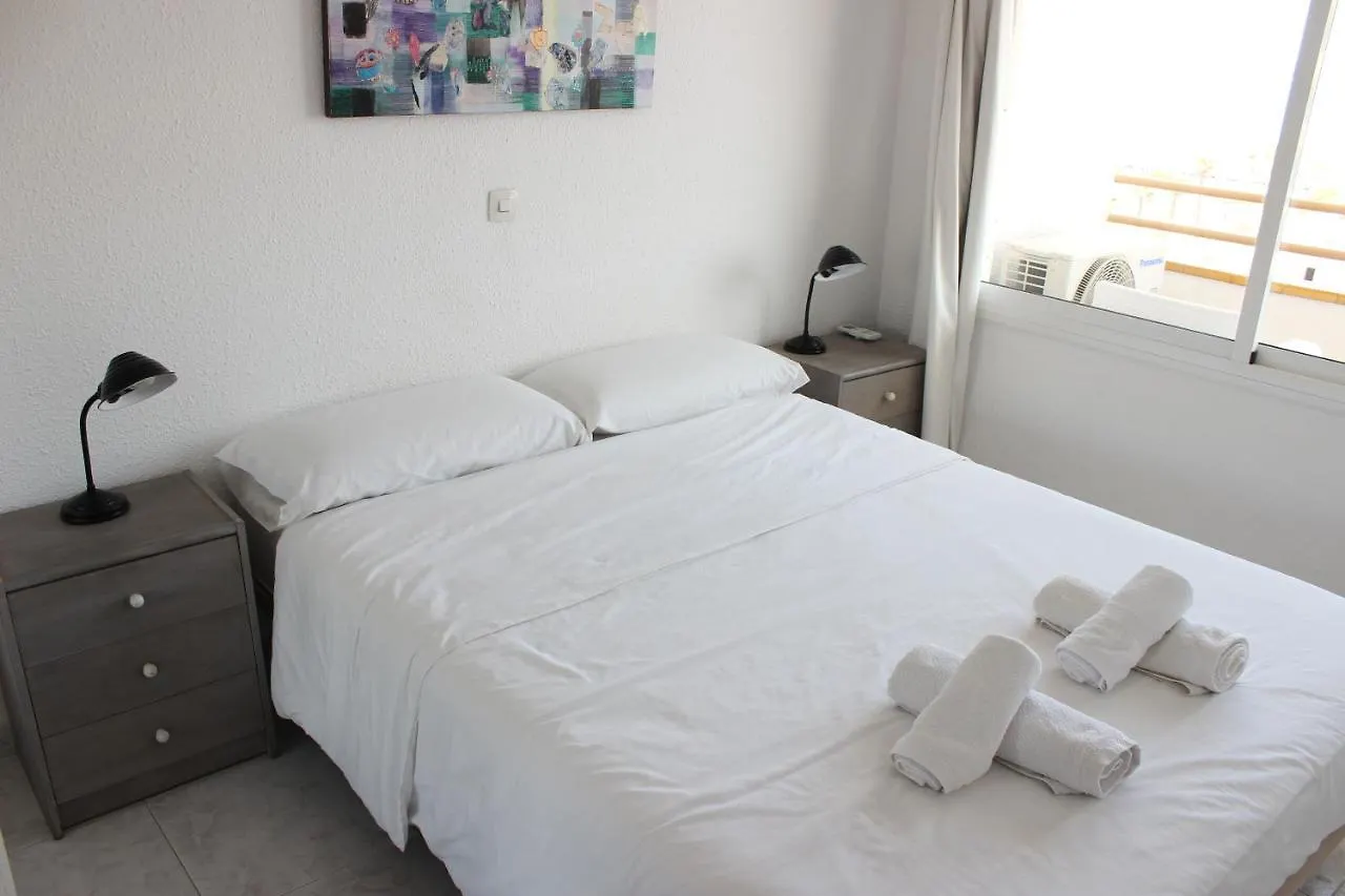 Beautiful Apartment In Front Of Beach, Pool, View Roses
