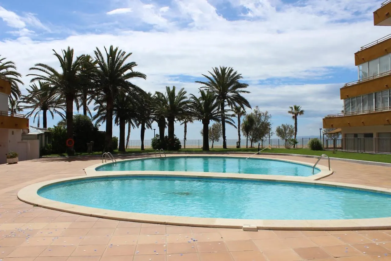 Beautiful Apartment In Front Of Beach, Pool, View Roses Spain