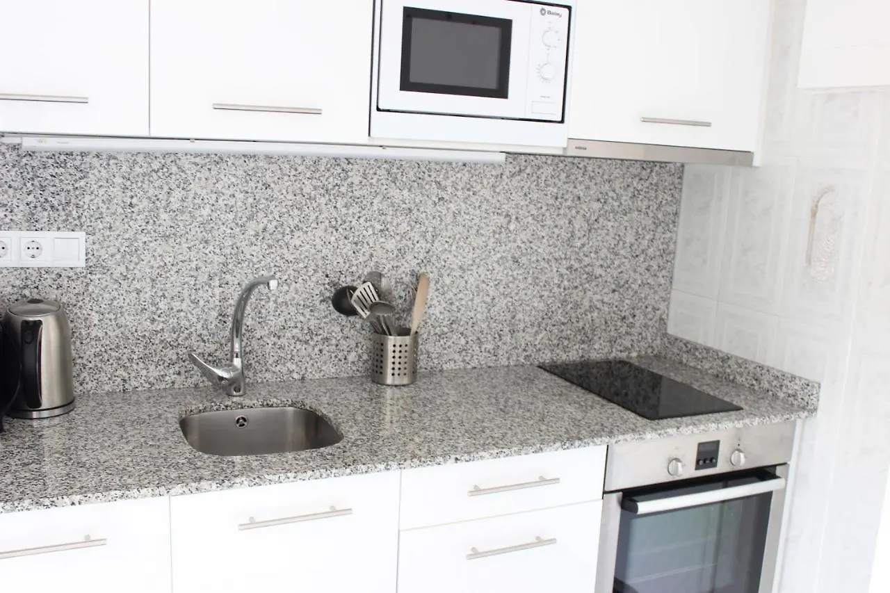 Beautiful Apartment In Front Of Beach, Pool, View Roses 0*,  Spain